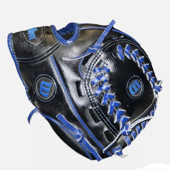 Wilson A200 10" Youth      T Ball Baseball Glove Left Catch Black w/Blue Trim. - Picture 1 of 12